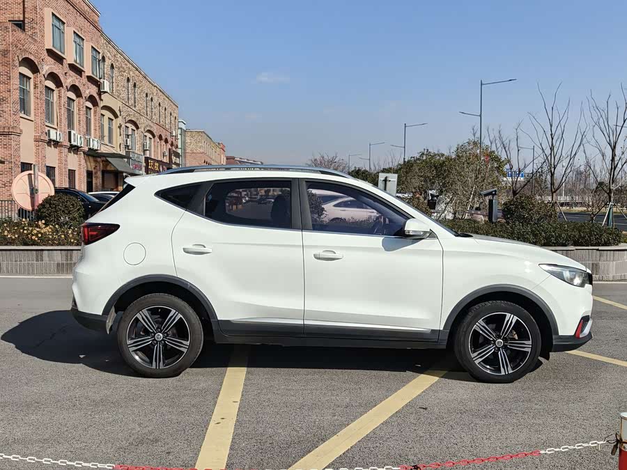 MG ZS 2017 #8 MG ZS 2017 car image #8