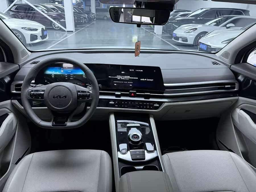 Kia Sportage 2024 car image #8
