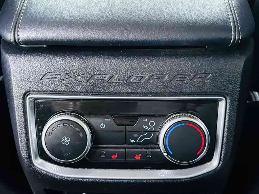 Ford Explorer 2020 #8 Ford Explorer 2020 car image #8