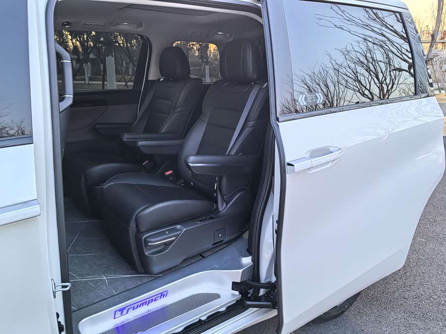 GAC Trumpchi E8 2024 car image #8