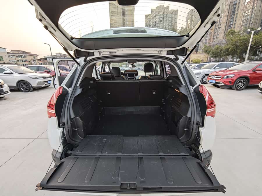 Peugeot 3008 2013 #8 Peugeot 3008 2013 car image #8