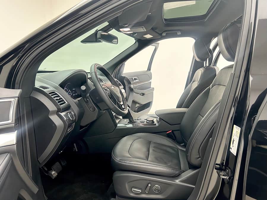 Ford Explorer (Imported) 2018 immagine di auto #8