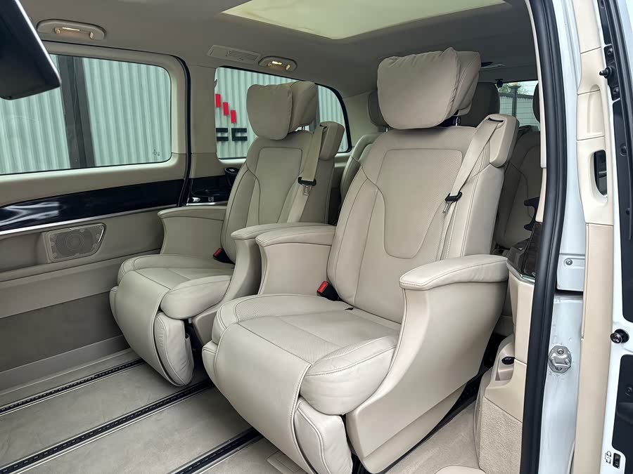 Mercedes-Benz V Class 2017 immagine di auto #8