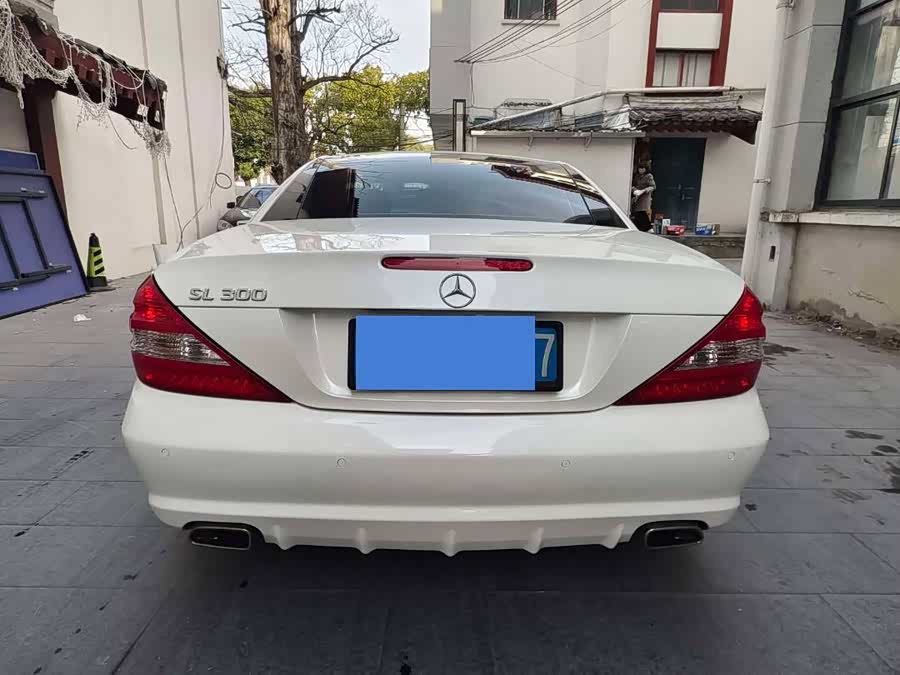 Mercedes-Benz SL Class 2010 car image #8