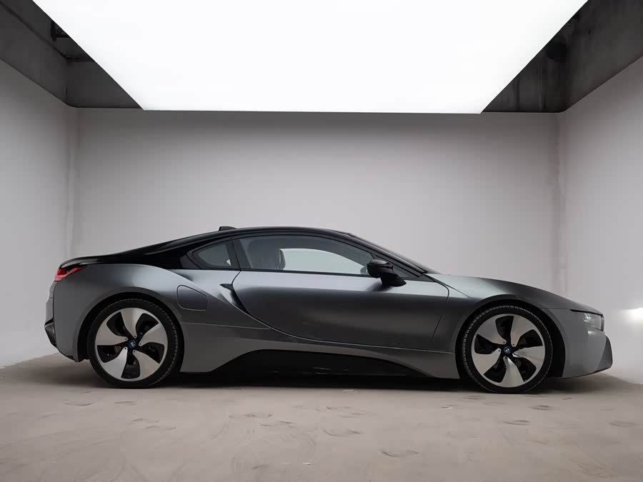 BMW i8 2015 car image #8