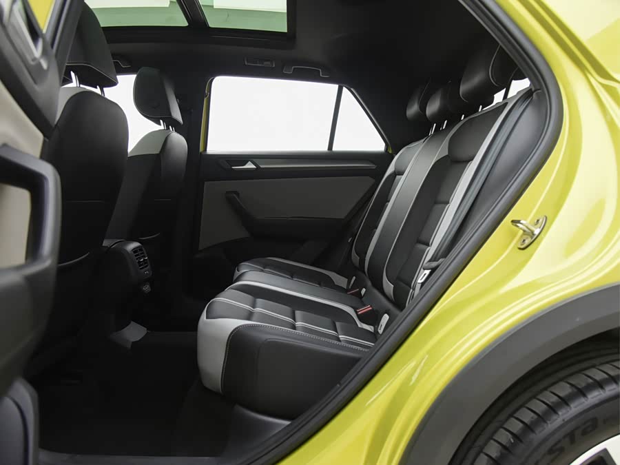 Volkswagen T-Roc 2023 #8 Volkswagen T-Roc 2023 car image #8