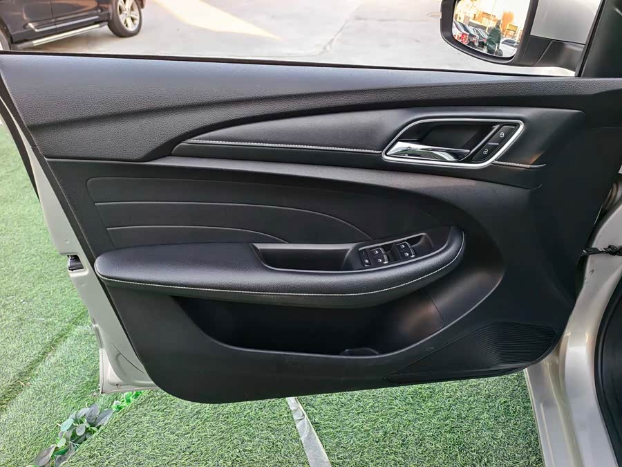 荣威 荣威Ei5 2019 汽车图片 #8