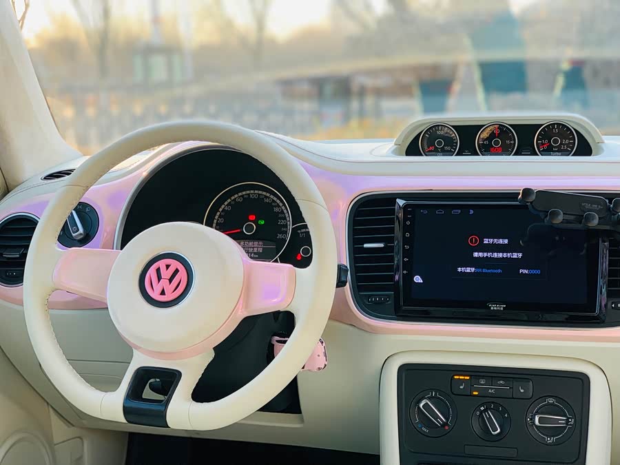 Volkswagen Beetle 2016 изображение автомобиля #8