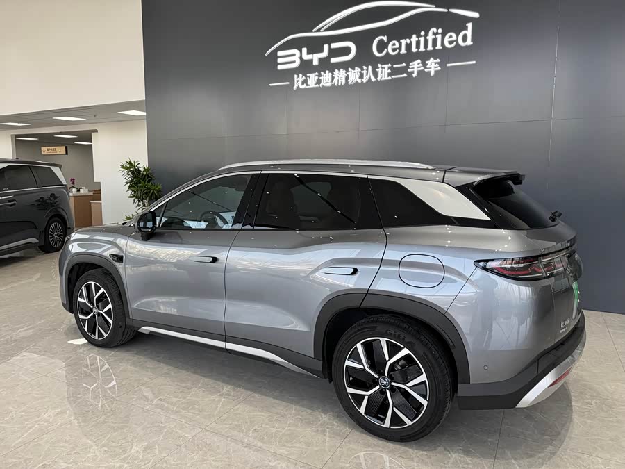 BYD SongL DM-i 2025 car image #8