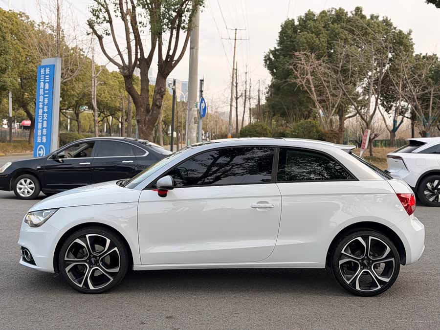 Audi A1 2016 car image #8