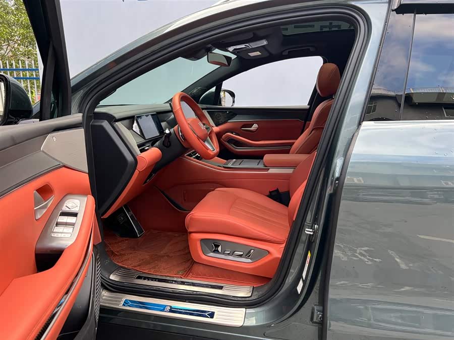 BYD Tang L 2025 immagine di auto #8