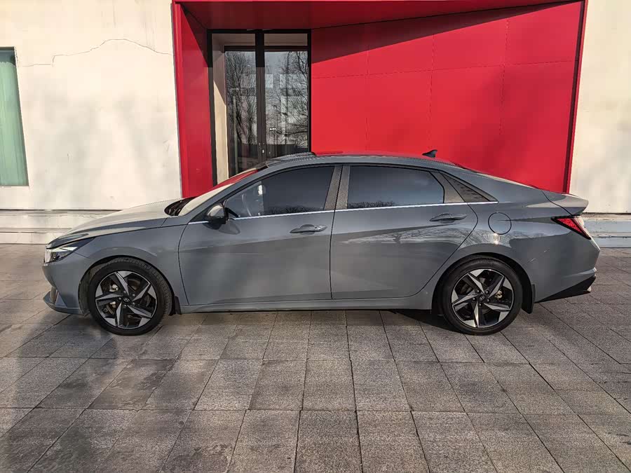 Hyundai Elantra 2022 car image #8