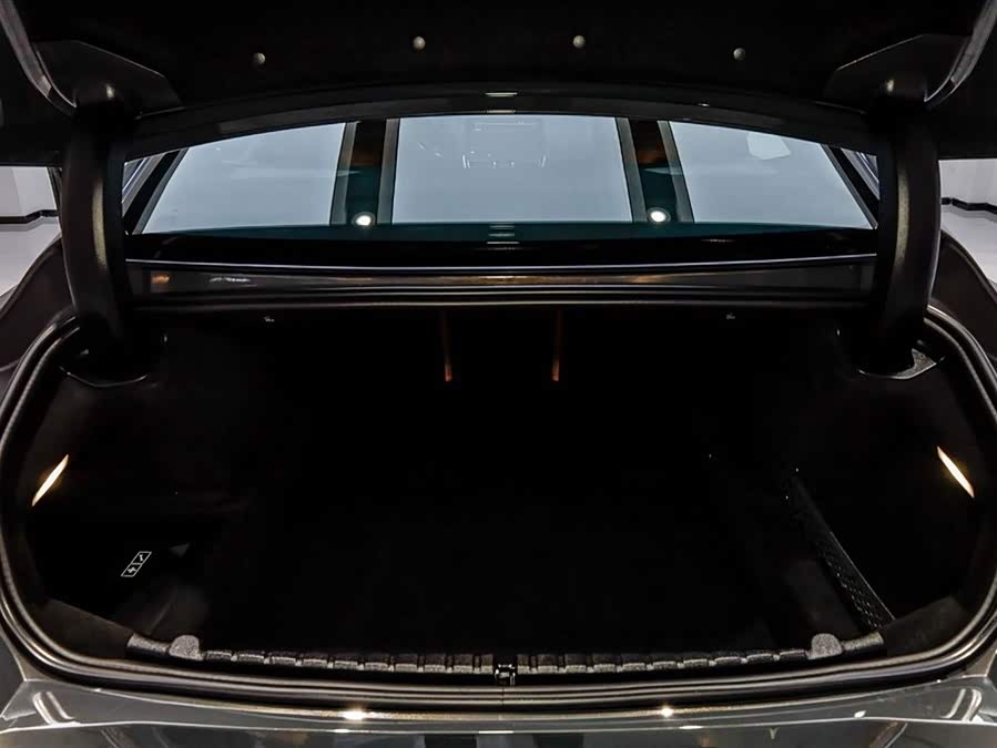 BMW 8 Series 2023 immagine di auto #8