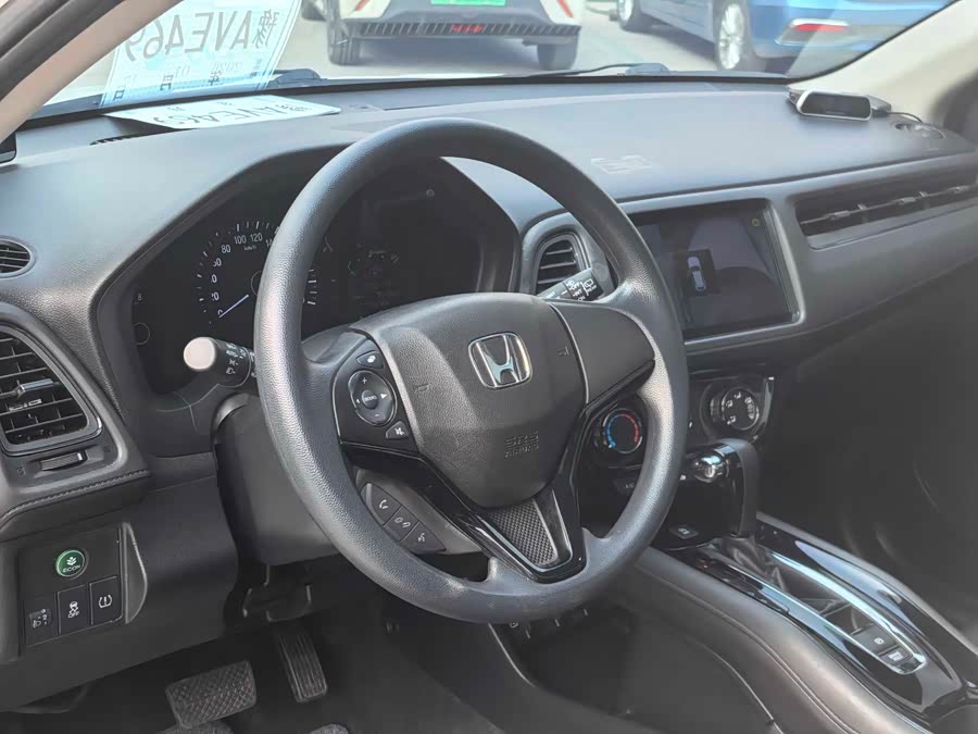 Honda VEZEL 2022 #8 Honda VEZEL 2022 car image #8