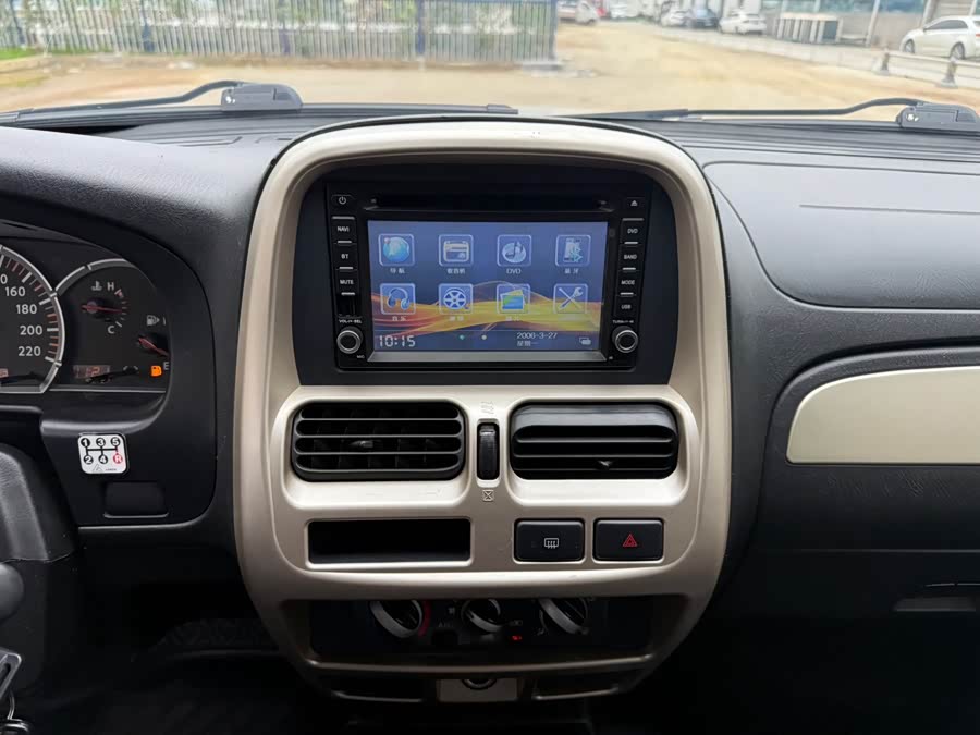 日产 日产帕拉丁 2016 汽车图片 #8