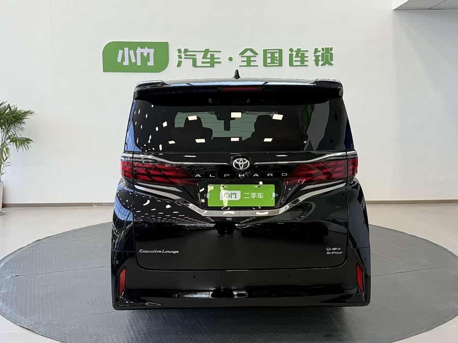 Toyota Alphard 2025 car image #8