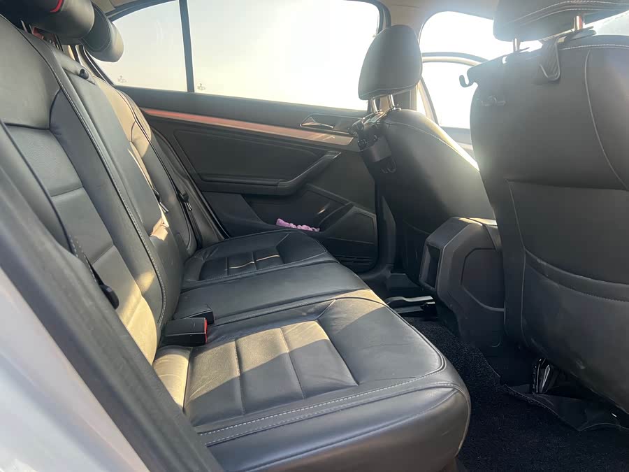 Volkswagen Lavida 2016 car image #8