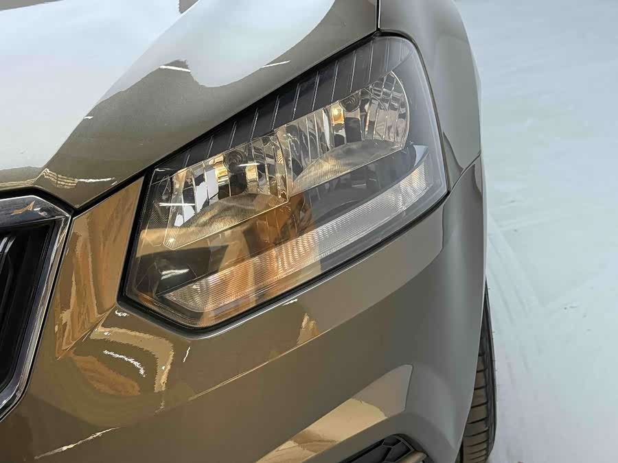 Skoda Yeti 2018 car image #8