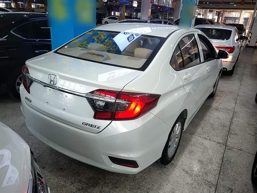 Honda Greiz 2018 изображение автомобиля #8