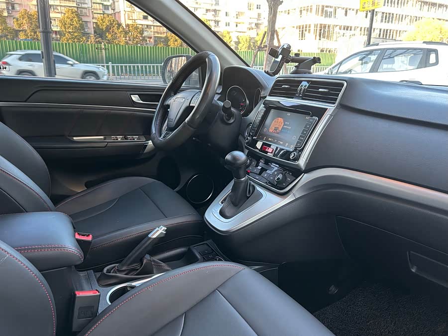 Haval M6 2020 #8 Haval M6 2020 immagine di auto #8