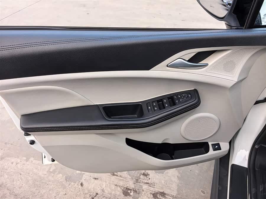 BYD Yuan Pro 2022 #8 BYD Yuan Pro 2022 car image #8