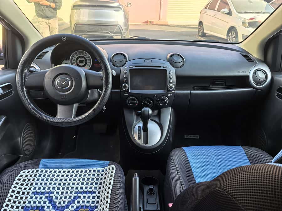 Mazda 2 Sedan 2008 صورة سيارة #8