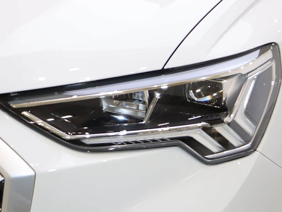 Audi Q3 2024 #8 Audi Q3 2024 car image #8