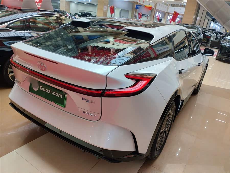 Toyota bZ5 2025 car image #8