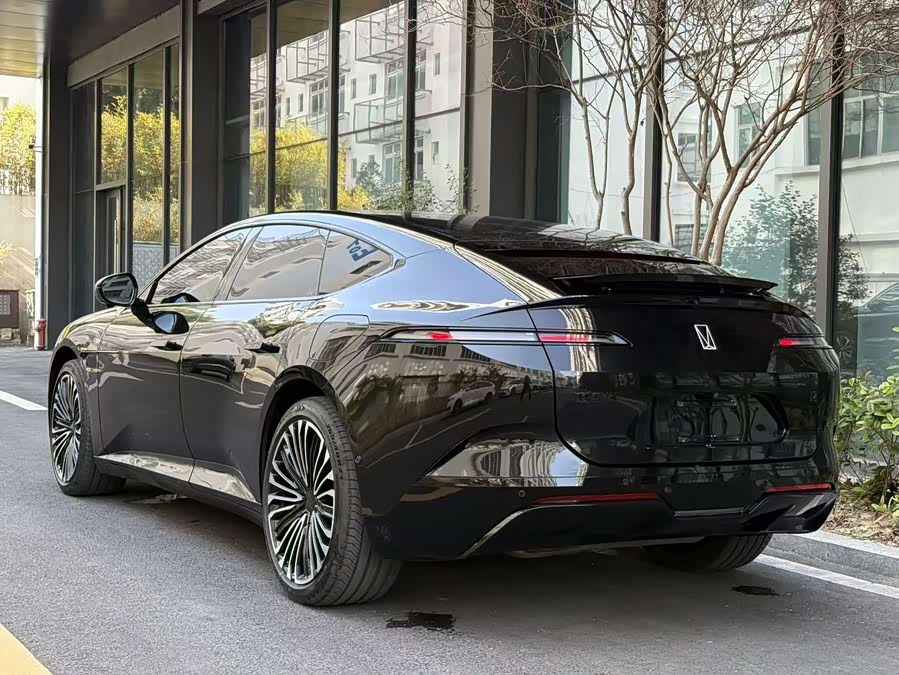 阿维塔 阿维塔12 2024 汽车图片 #8