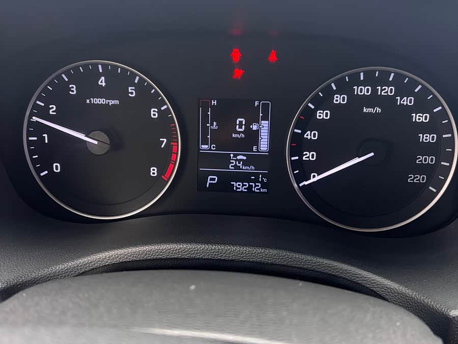 Hyundai ix25 2014 car image #8