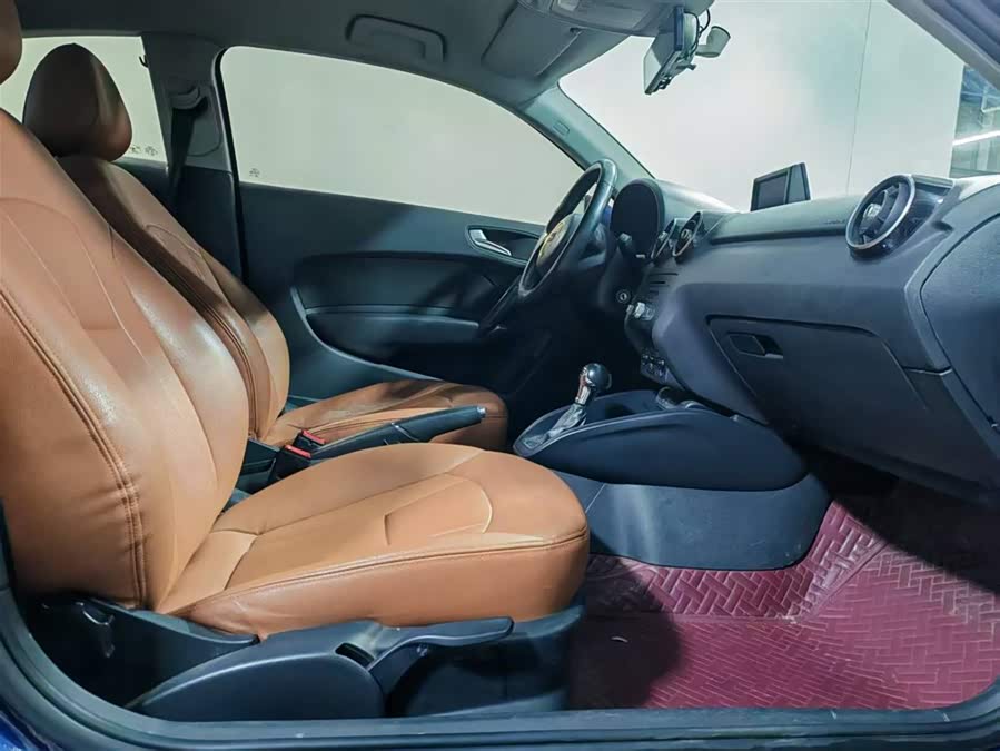 Audi A1 2014 car image #8