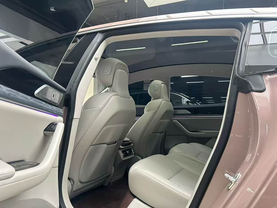 哪吒汽车 哪吒S 2023 汽车图片 #8