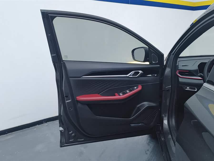 GEELY Coolray 2023 car image #8