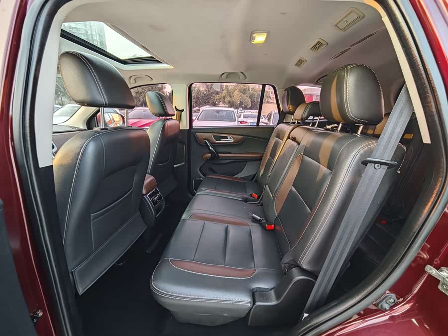 SWM X7 2018 изображение автомобиля #8