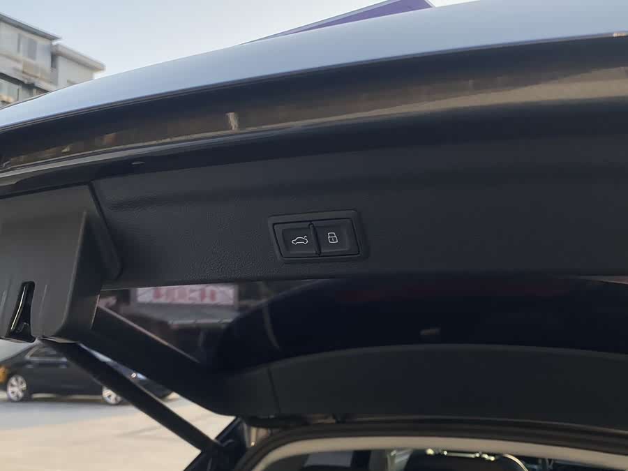 Audi Q3 2021 car image #8