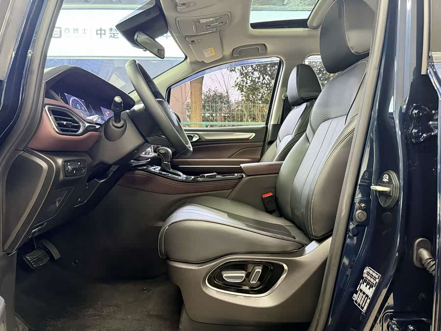 GAC Trumpchi M6 2025 car image #8