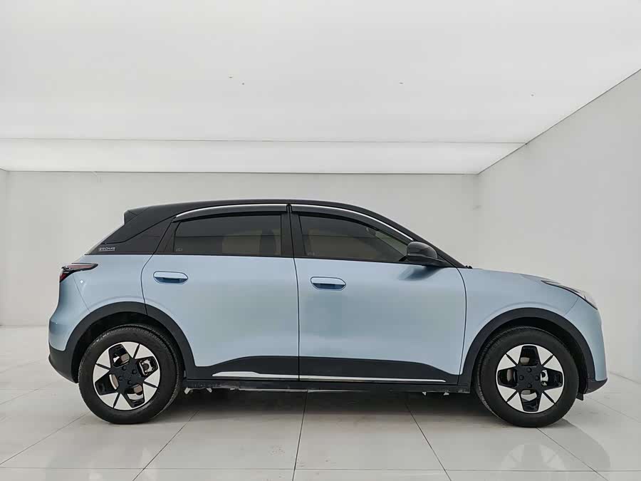 GEELY 2025 #8 GEELY 2025 car image #8