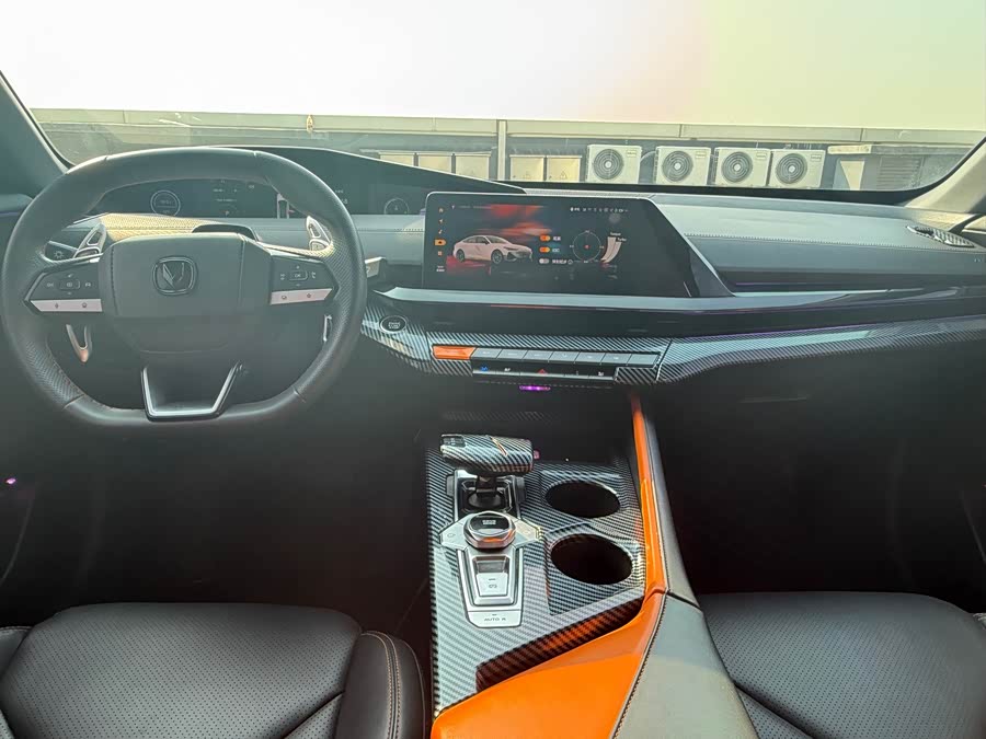 Changan UNI-V 2022 صورة سيارة #8