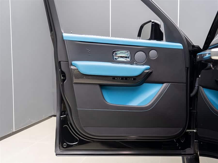 Rolls-Royce Cullinan 2022 car image #8