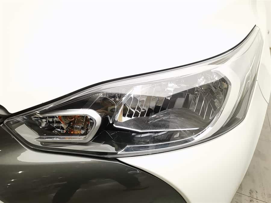 Toyota Yaris L Zhixuan 2019 immagine di auto #8