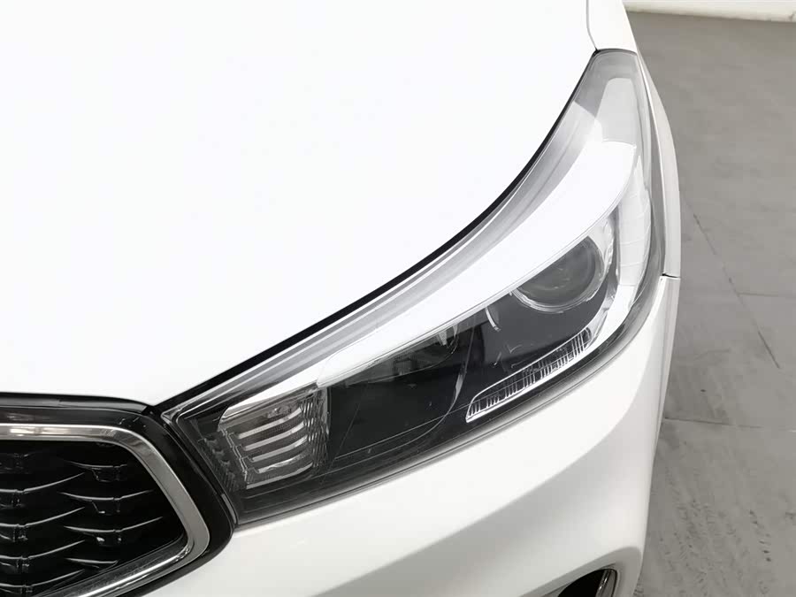 Kia K3 2016 car image #8