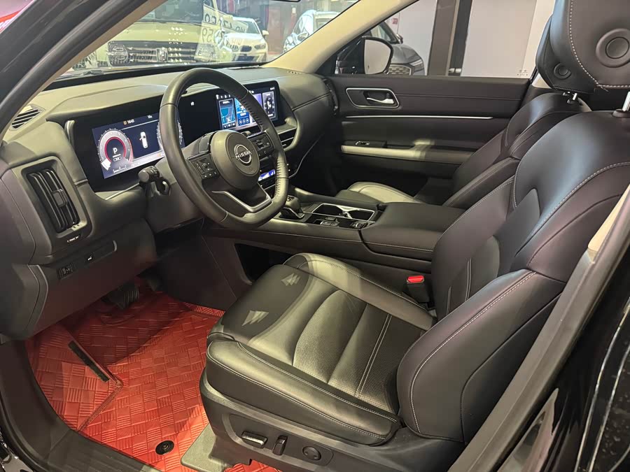 Nissan Pathfinder 2024 car image #8