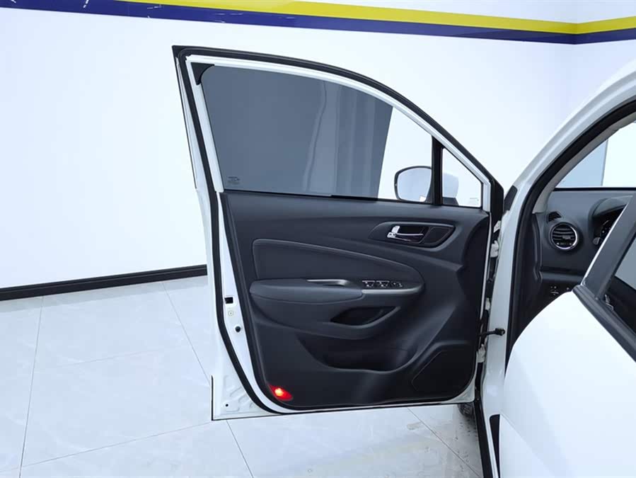 Changan CS15 2016 #8 Changan CS15 2016 imagen de coche #8