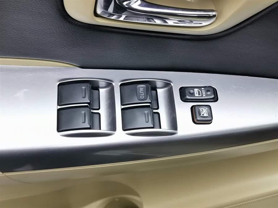 Toyota 2016 car image #8
