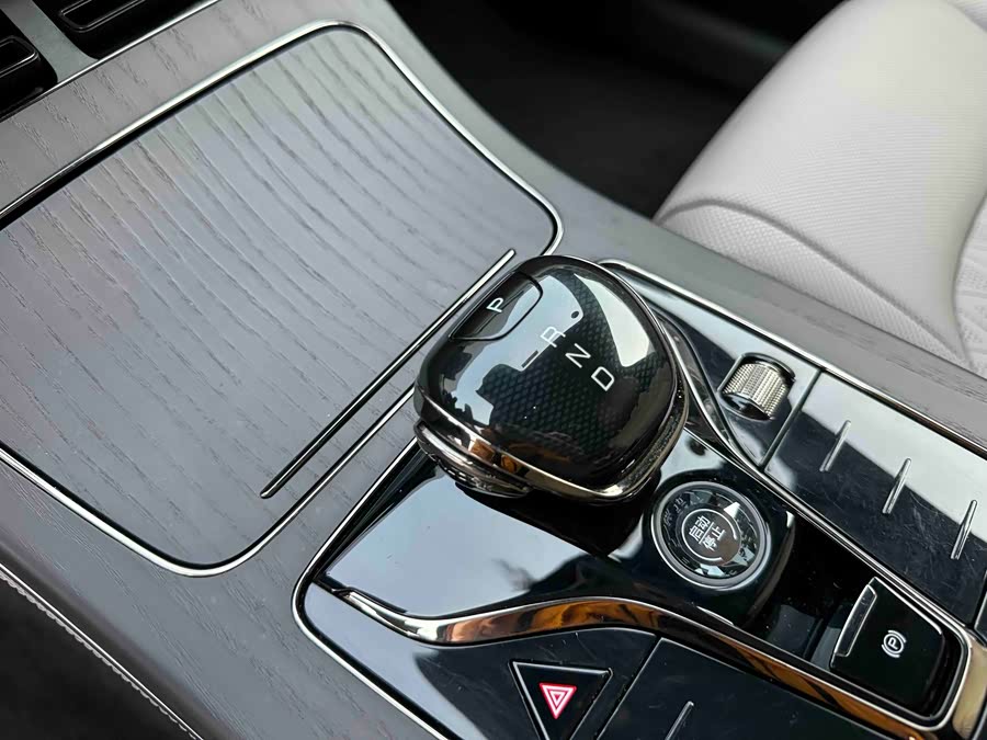 BYD Han 2024 #8 BYD Han 2024 صورة سيارة #8