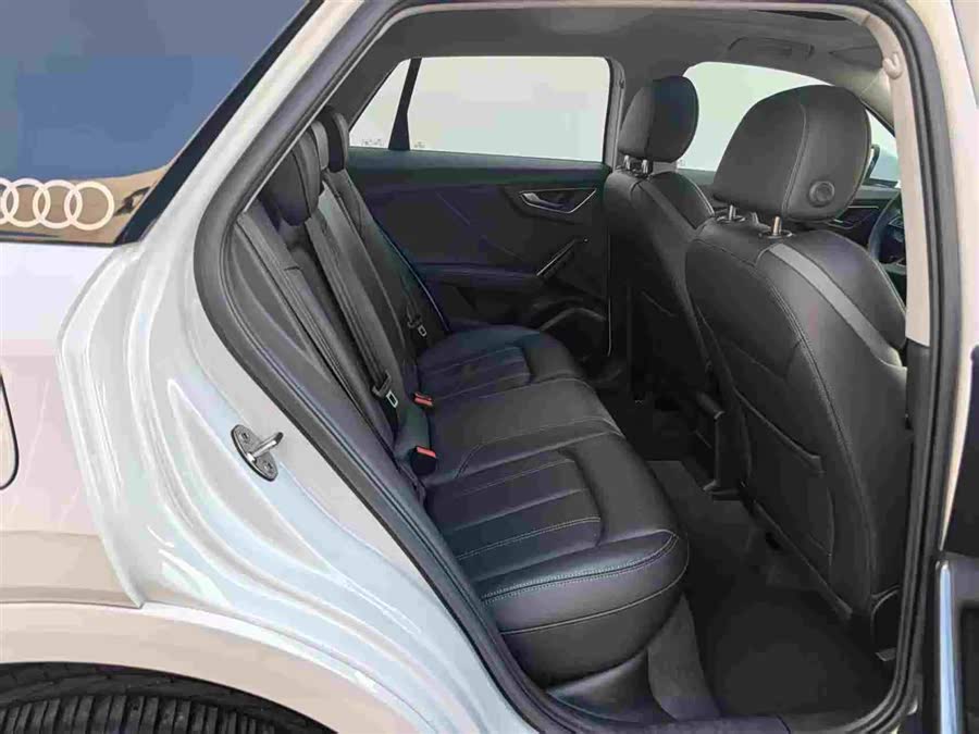 Audi Q2L 2023 #8 Audi Q2L 2023 car image #8