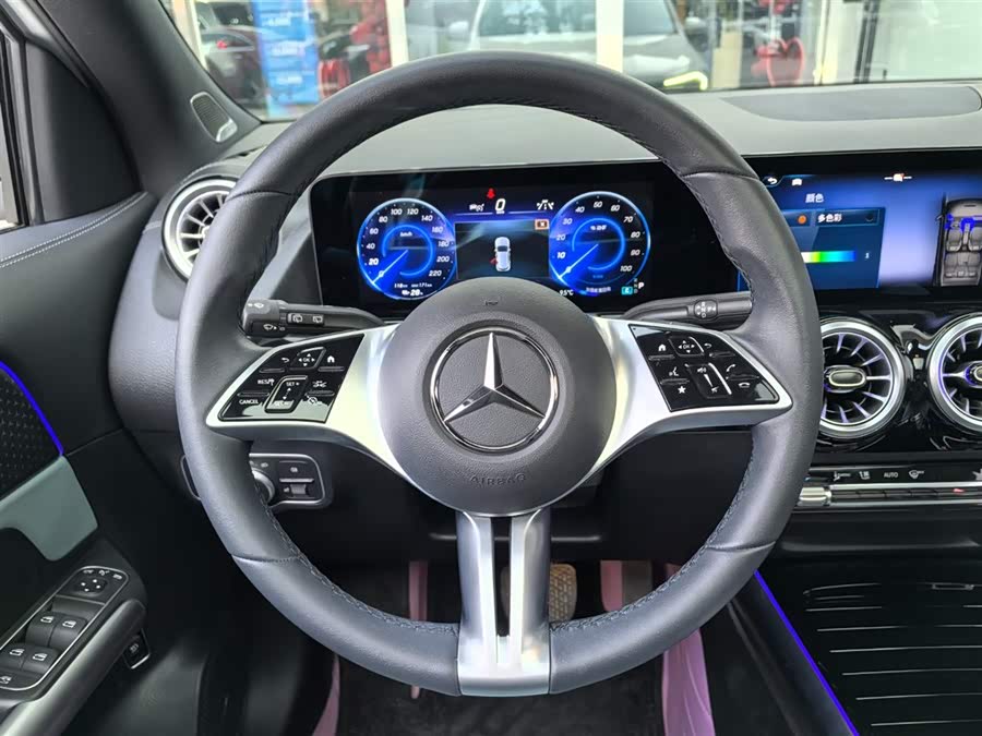 Mercedes-Benz EQA Class 2025 #8 Mercedes-Benz EQA Class 2025 car image #8