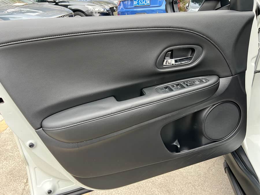 Honda VEZEL 2021 #8 Honda VEZEL 2021 car image #8