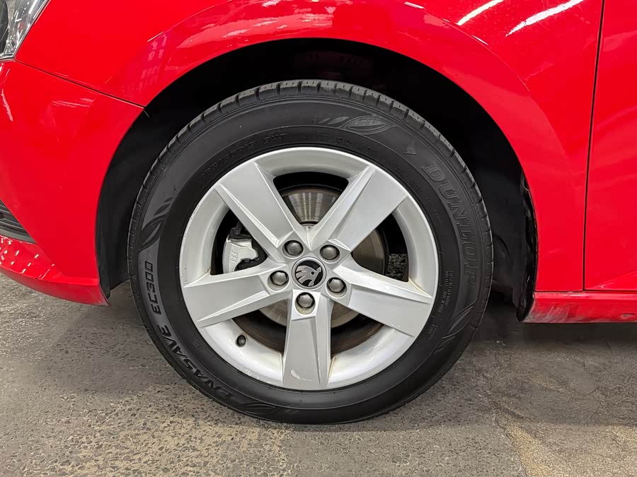 Skoda Fabia 2019 immagine di auto #8