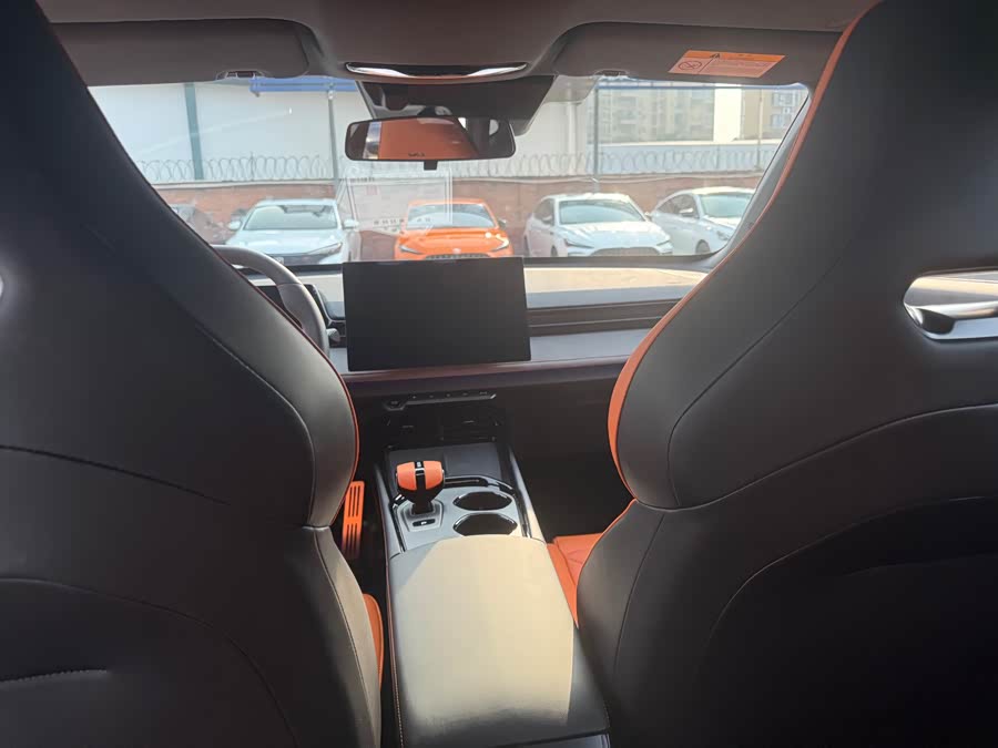 Changan UNI-V 2025 car image #8